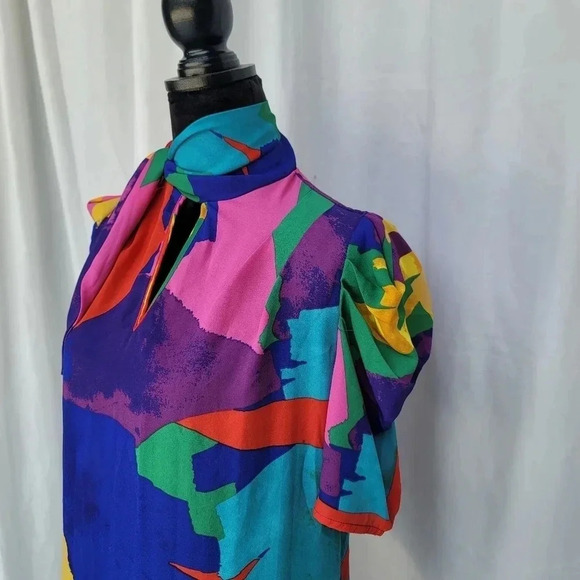 NY & Co Stunning Colorful Blouse Top Button Down Short Sleeve Medium M Bow Neck - Picture 8 of 10